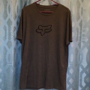 Fox men’s short sleeve tee shirt, 22 inches armpit to armpit, 30 inches shoulder